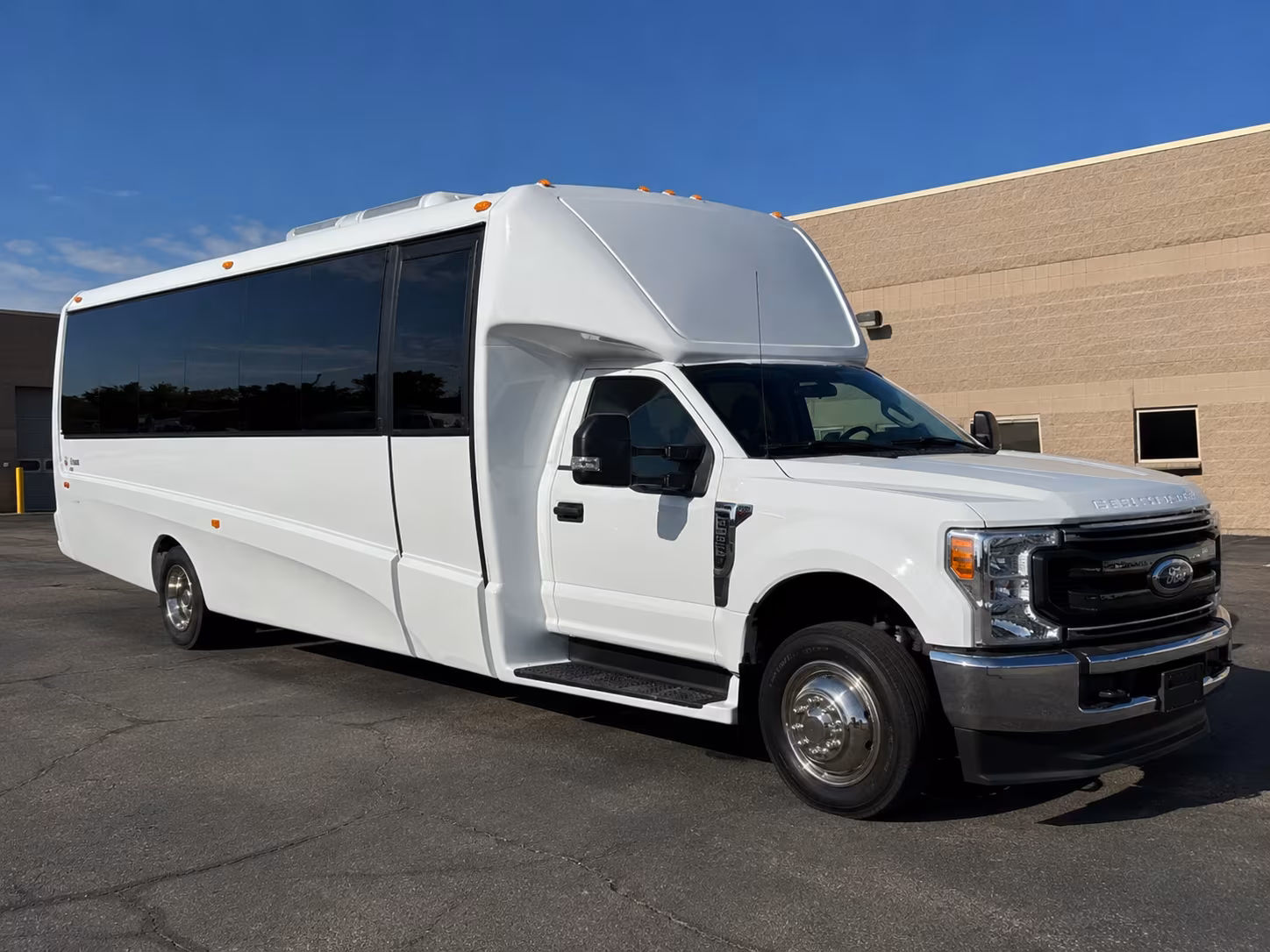 college and university group buses for field trips and campus visits