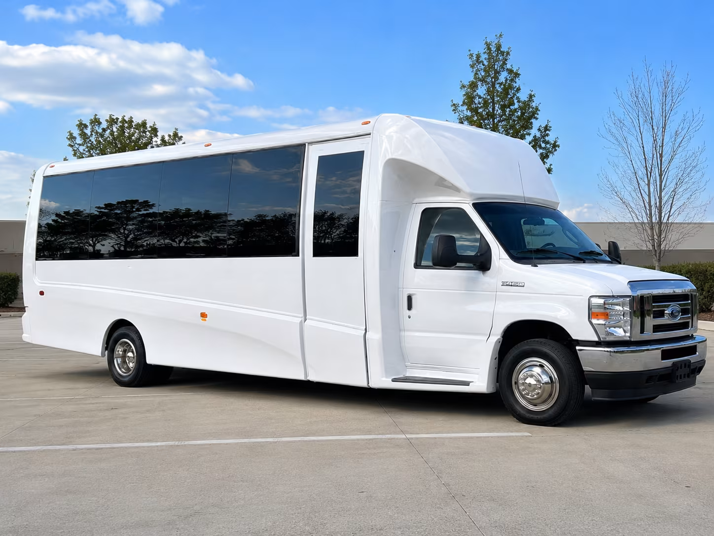 corporate airport transfer buses to john wayne and lax