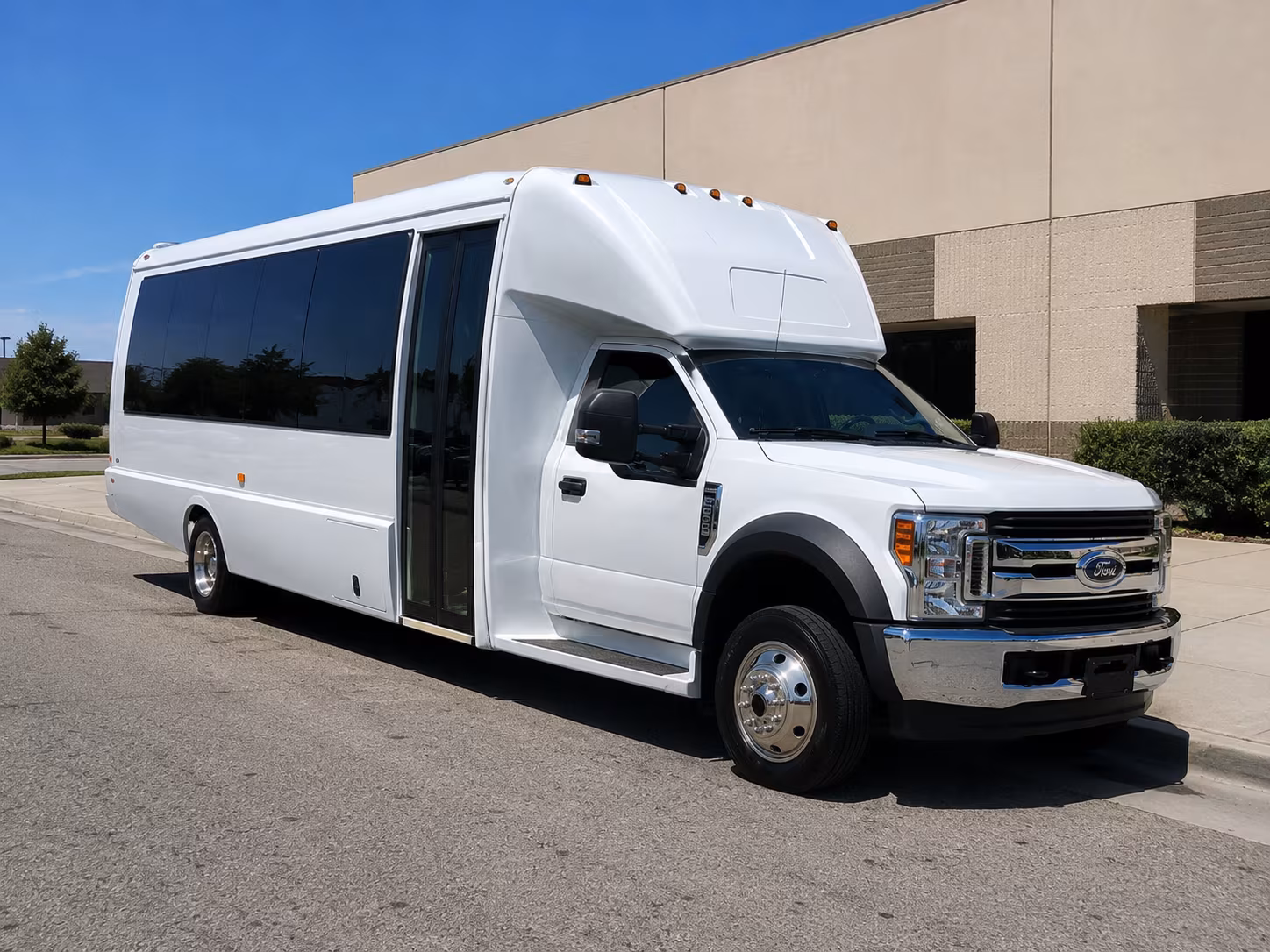 field trip buses for zoo and nature destinations near santa ana