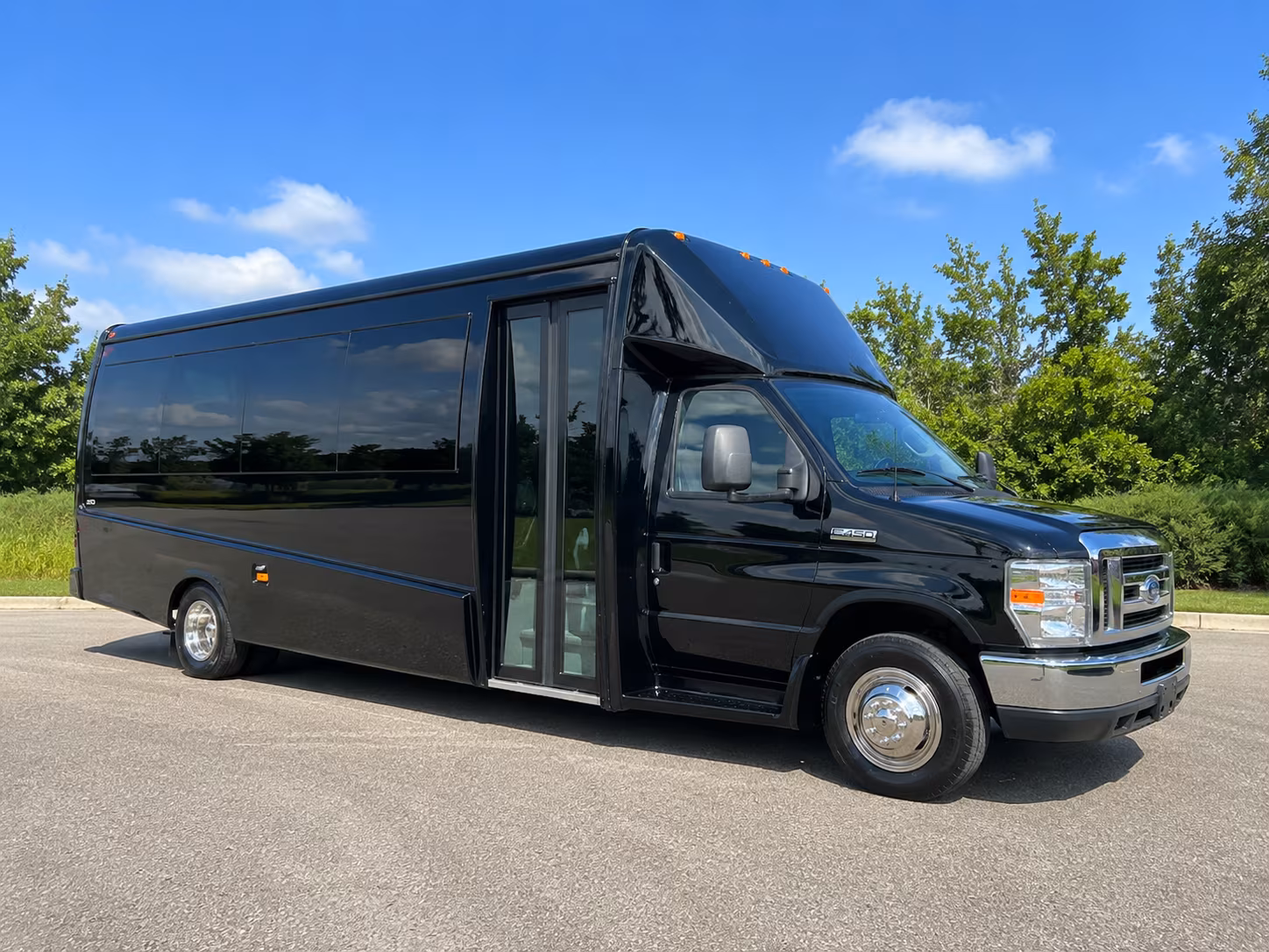 rent a bus in santa ana for pre prom dinners and photo stops