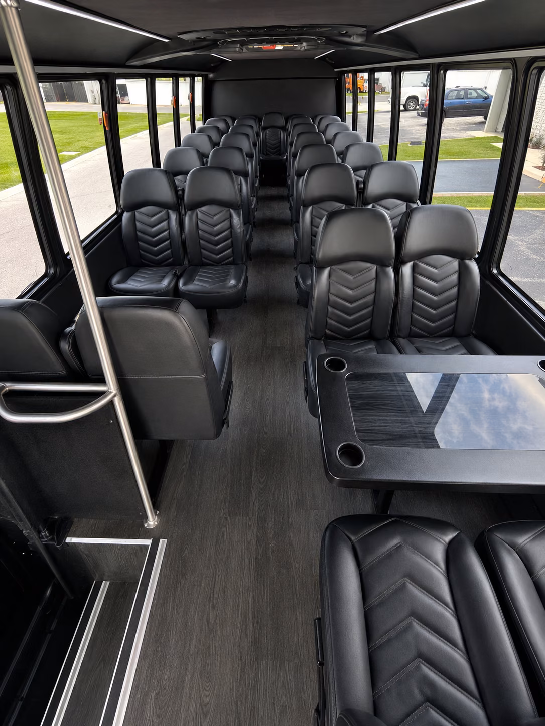 santa ana 15 passenger minibus interior